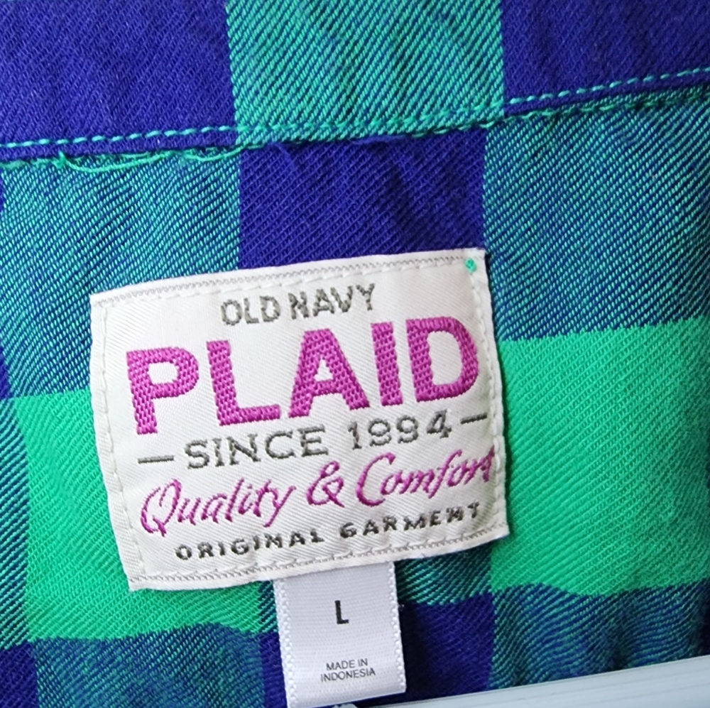 Old Navy Pullover V-Neck Partial Button-Up Plaid … - image 4